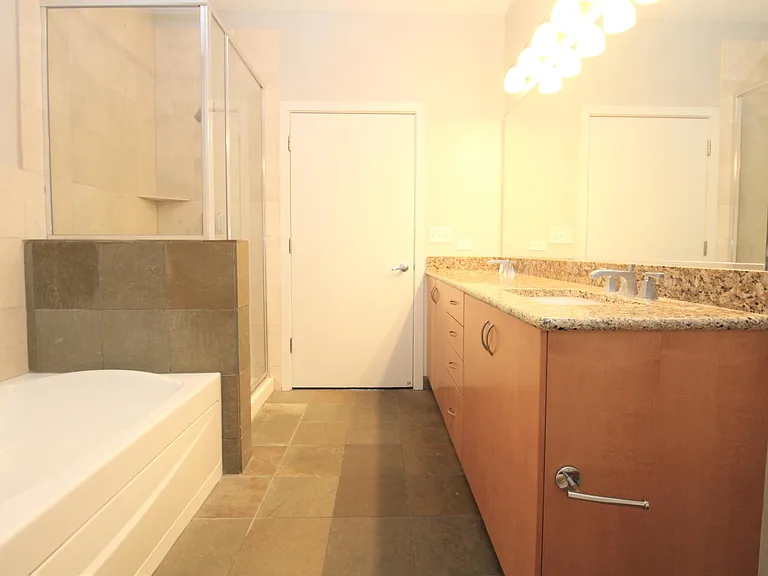 1870 N Winnebago Ave #2D — Photo 10