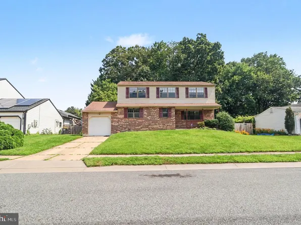 737 Fox Chase Cir, Bear, DE 19701