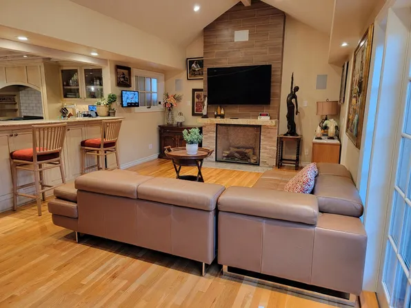 360 Aster St, Laguna Beach, CA 92651