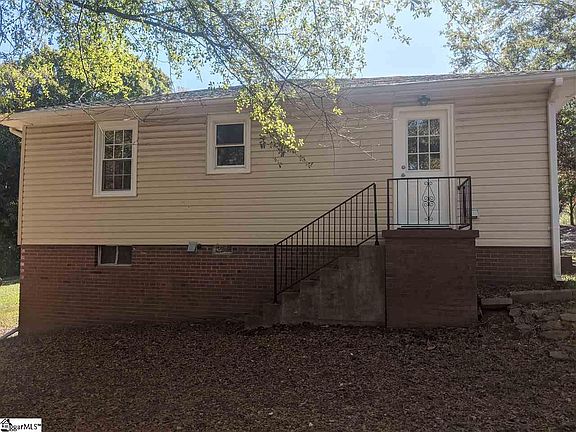3rd image of 34B Wallace St