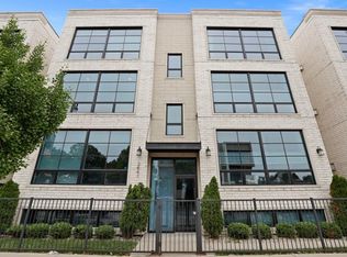 2441 W Irving Park Rd APT 2E, Chicago, IL 60618