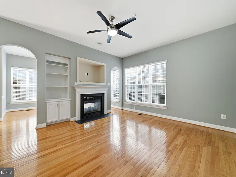 13131 Clarksburg Square Rd — Photo 15