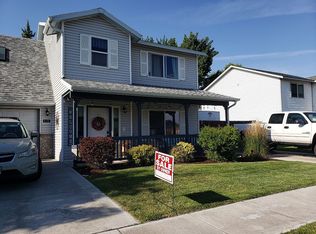 615 E Browning Ave, Hermiston, OR 97838