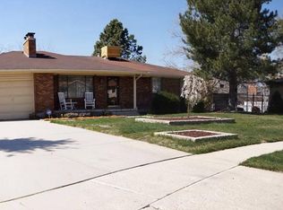 9032 S Waters Cir, Sandy, UT 84093