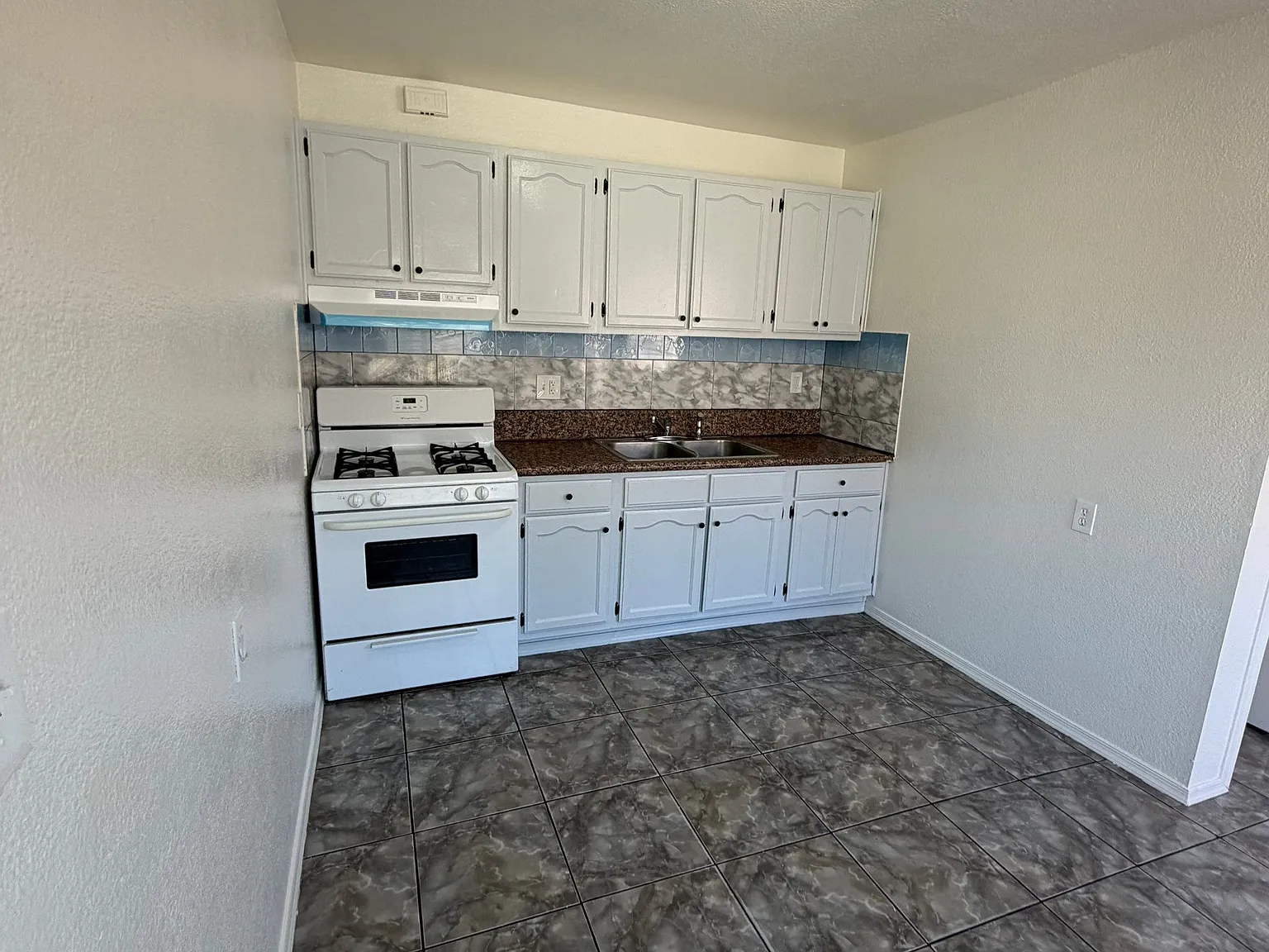 1 bed, $1,400 — Photo 1