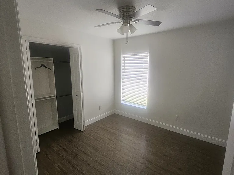 1712 Erin Brooke Dr — Photo 3