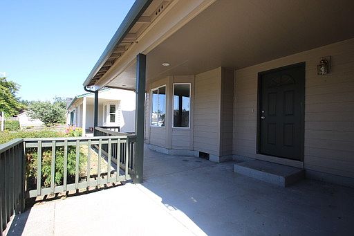 2nd image of 9210 NE 91st St