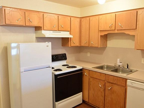 5th image of 4206 Deek Dr APT A