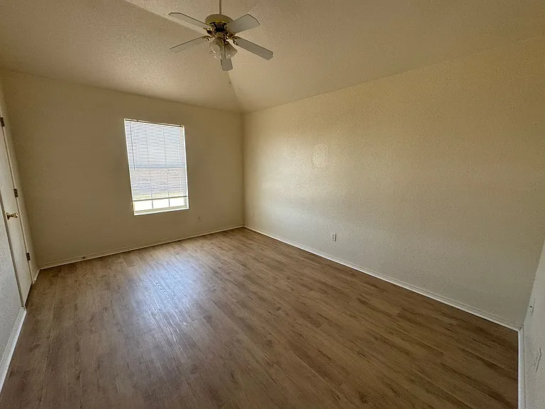 3806 Gus Dr — Photo 14