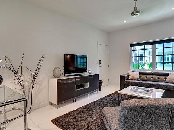 4th image of 1207 Meridian Ave #2