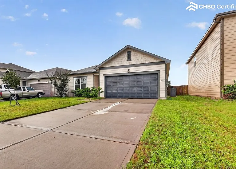 1052 Long Bay Ct — Photo 44