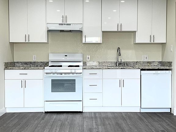 5th image of 1418 Noriega St APT 4