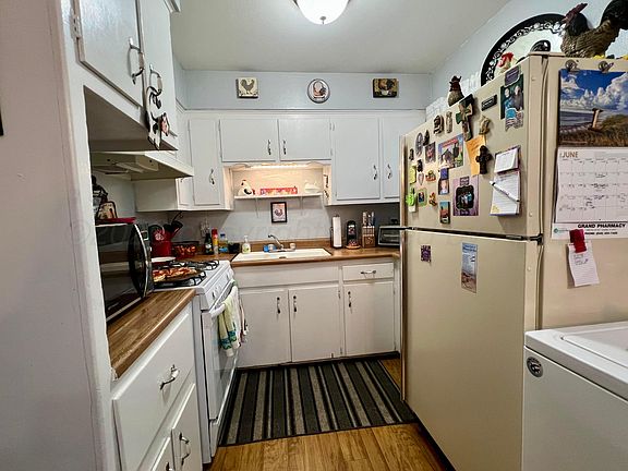 5th image of 3010 NE 25th Ave