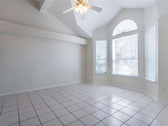 5th image of 12057 Crown Royal Dr