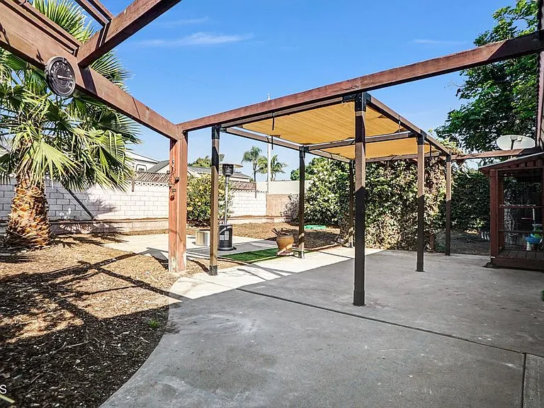 1307 S Petit Ave — Photo 26