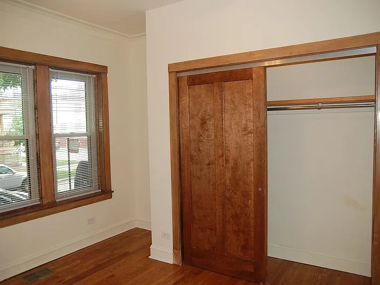 1535 West Addison — Photo 25