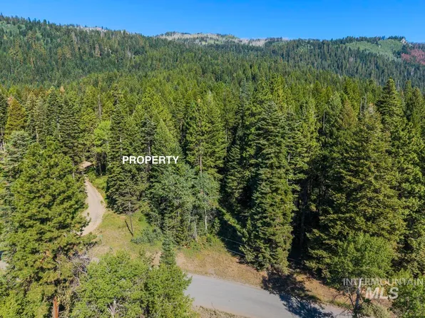 2 Arling Trl, Donnelly, ID 83615