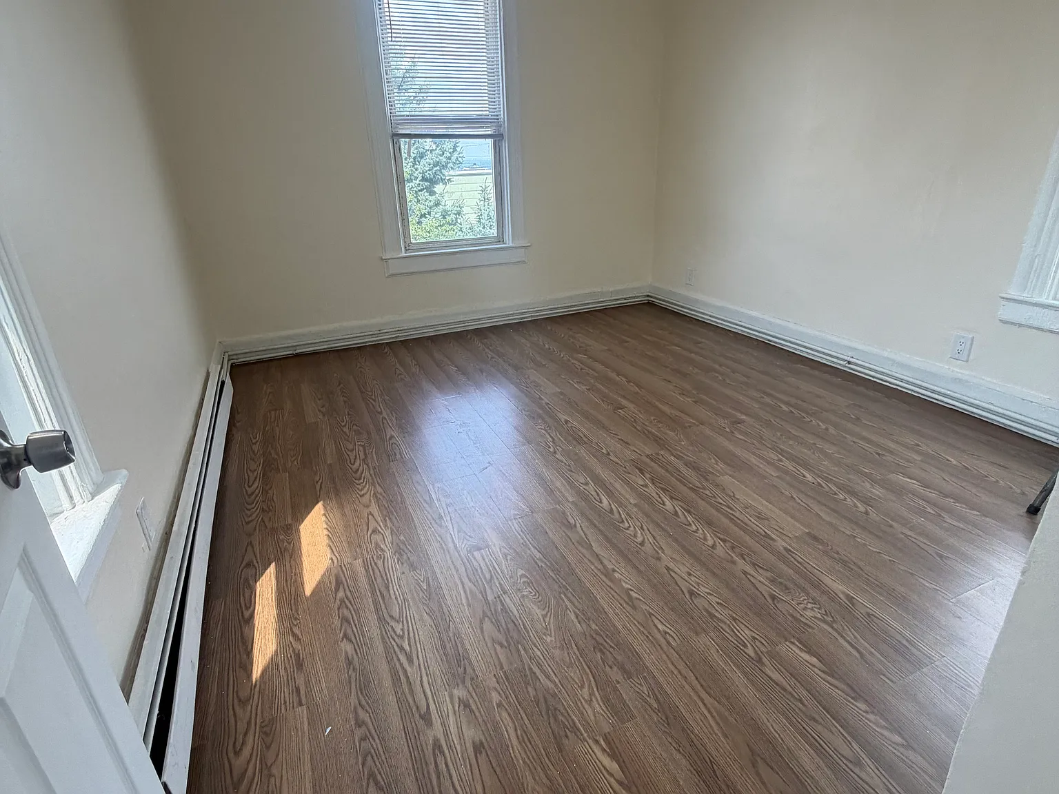 1 bed, 700 sqft, $1,950 — Photo 3