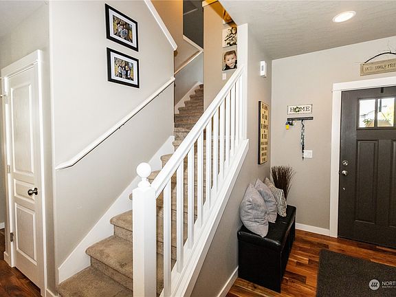 3rd image of 2269 Leonard Drive