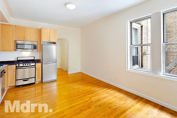 Rented by Mdrn Residential | media 17