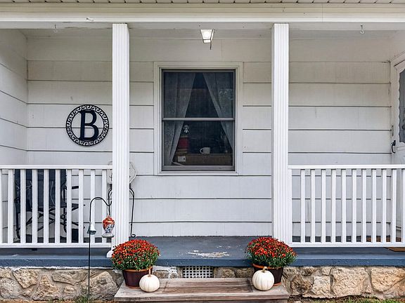 5th image of 209 Susong Ln