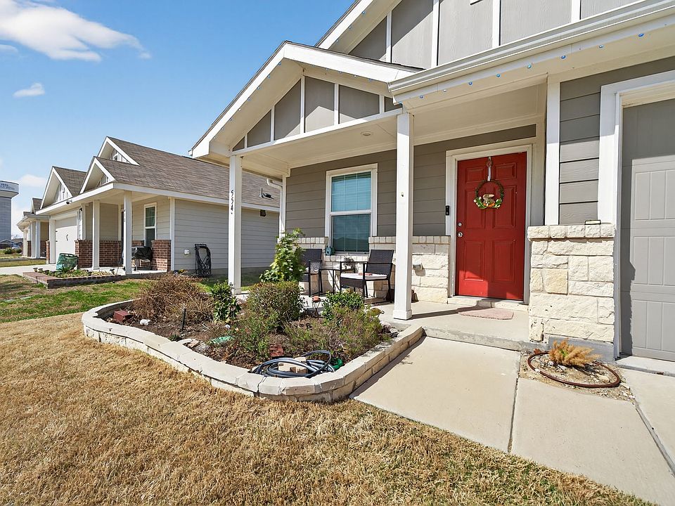 1st image of 554 Deerfern Dr