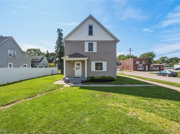 401 7th St, Fairport Harbor, OH 44077