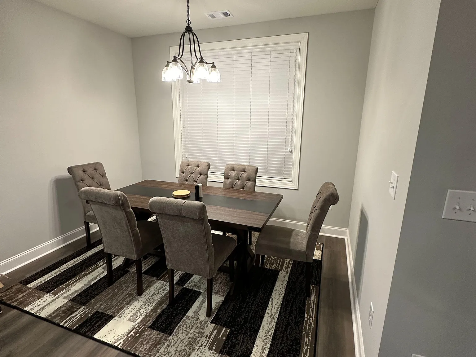 4 bed, 3.0 bath, 2245 sqft, $1,252 — Photo 4