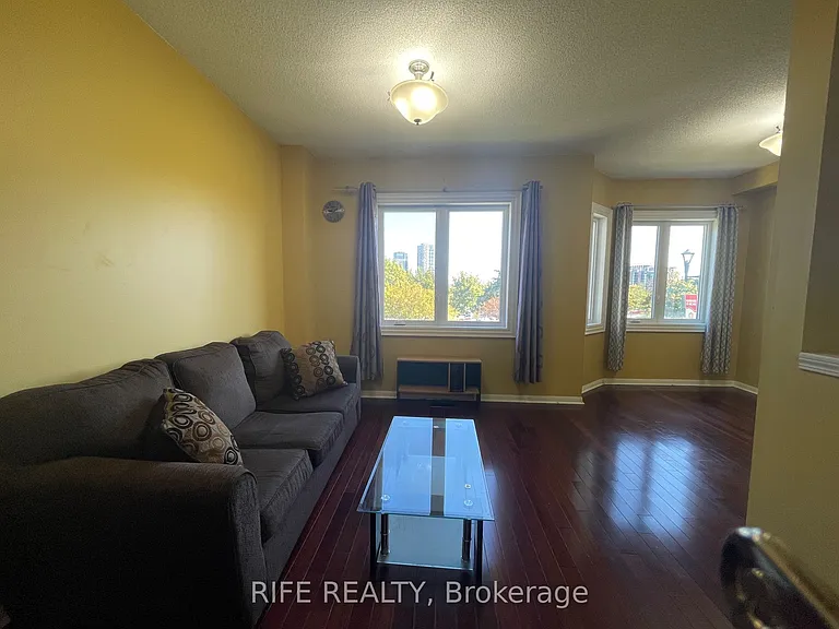 156 Town Centre Blvd #MAIN — Photo 6