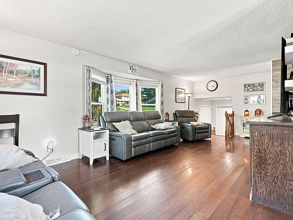 5th image of 3734 Lorton Ave