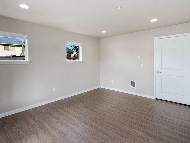 Rainier View Court Townhomes — Photo 11