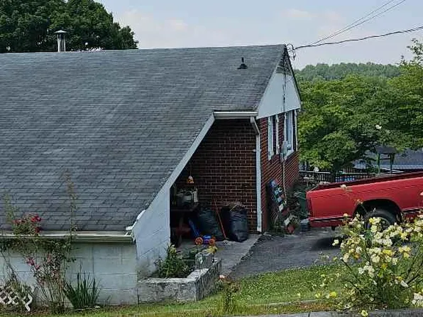 766 Scott St, Marion, VA 24354