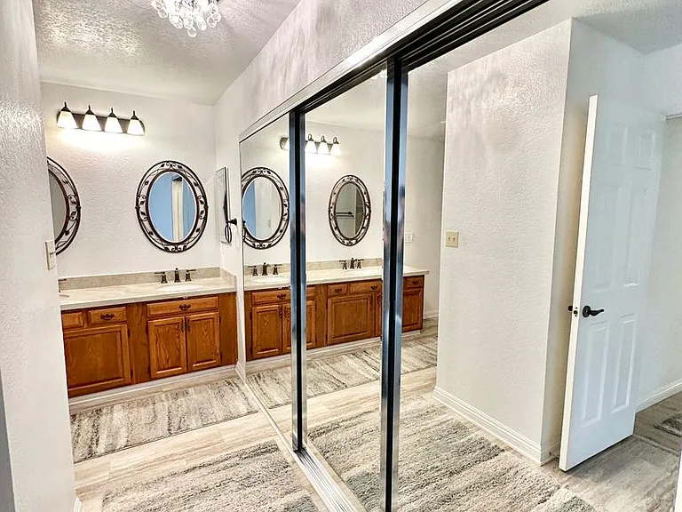 1732 Woodbrook Ln — Photo 29