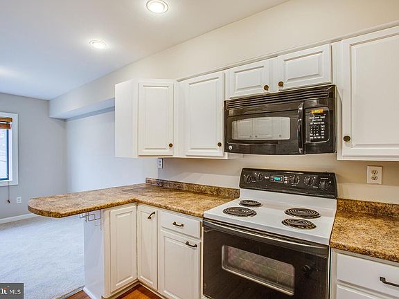 2nd image of 7334 Tavenner Ln Suite 3A