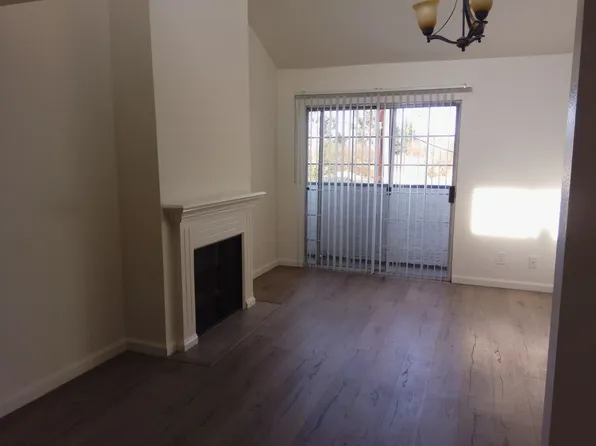 c5554, 5554 N Carpenter Ave #206, Valley Village, CA 91607