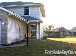 72 Gilliam Ct, Chatham, IL 62629