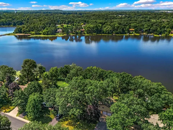 26 E Golden Lake Rd, Circle Pines, MN 55014