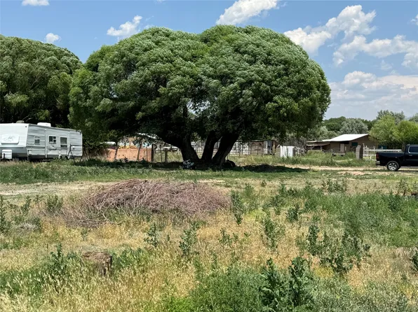 6 Calle Martinez #A, Santa Cruz, NM 87567