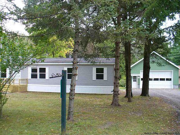 2nd image of 63 Deer Run Ln