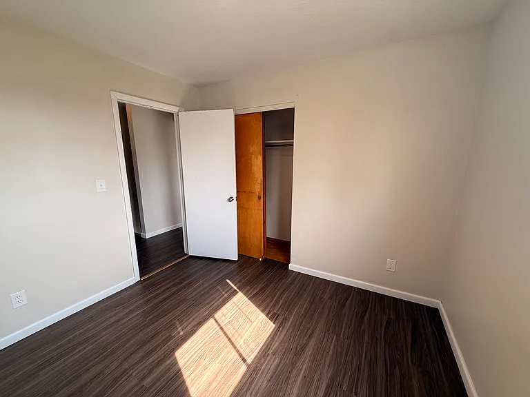 613 Vine St — Photo 6