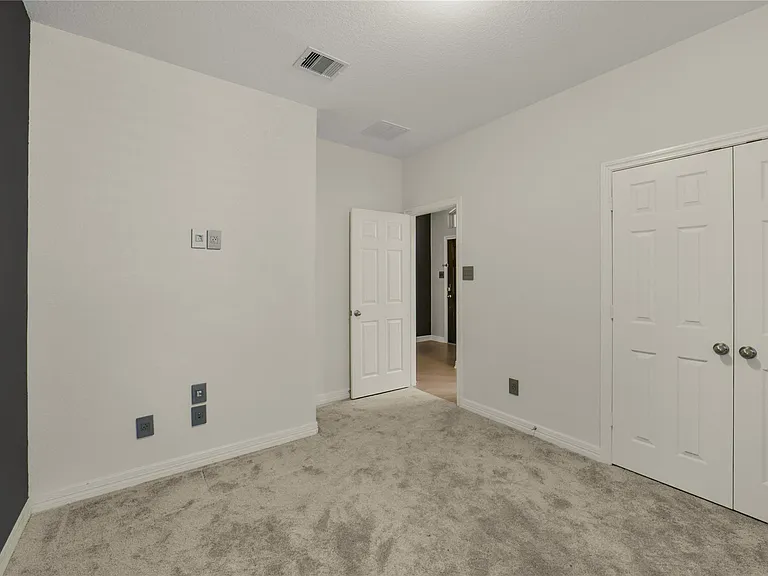 10919 Walts Run Ln — Photo 6