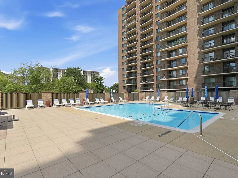 200 N Pickett St #1414 — Photo 19