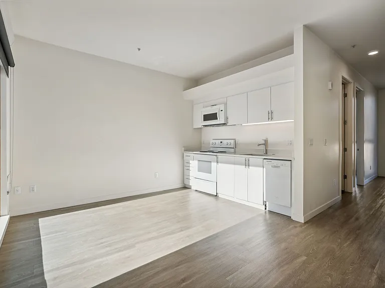 Fully Equipped Kitchen with Quartz Counters