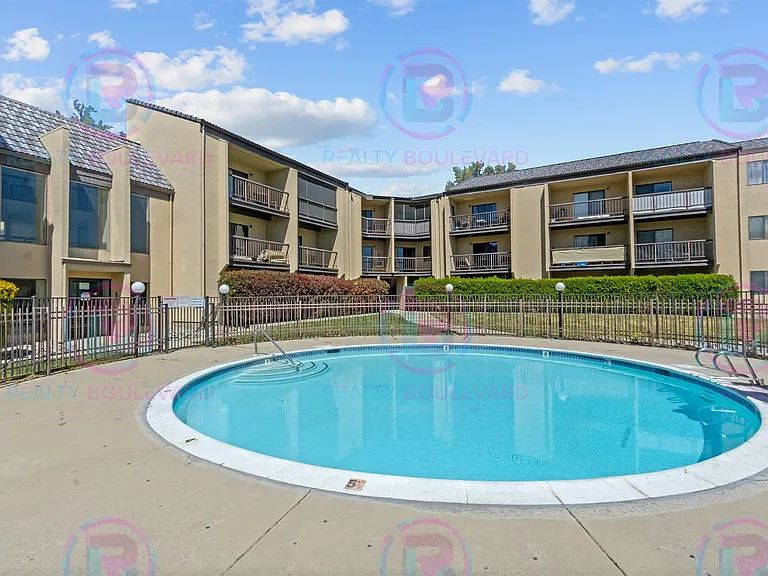 2450 Lymbery St #230 — Photo 1