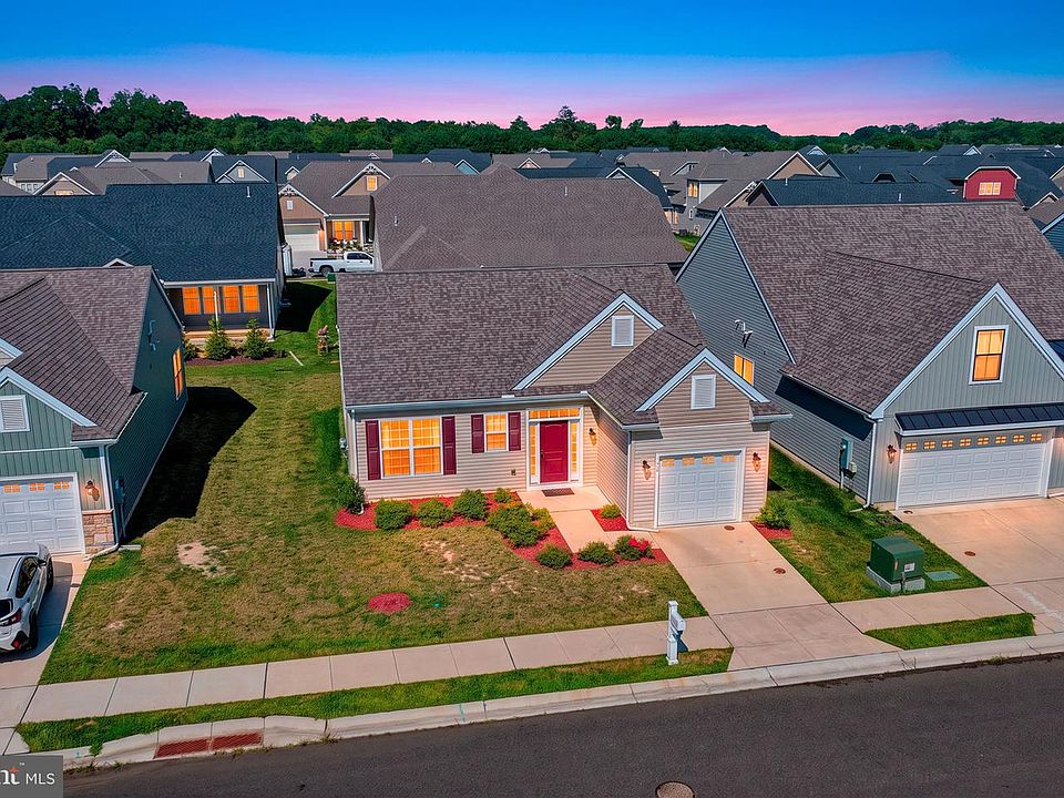 1st image of 106 Leander Dr