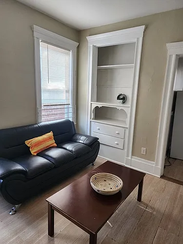 141 Franklin St #2 Photo 1