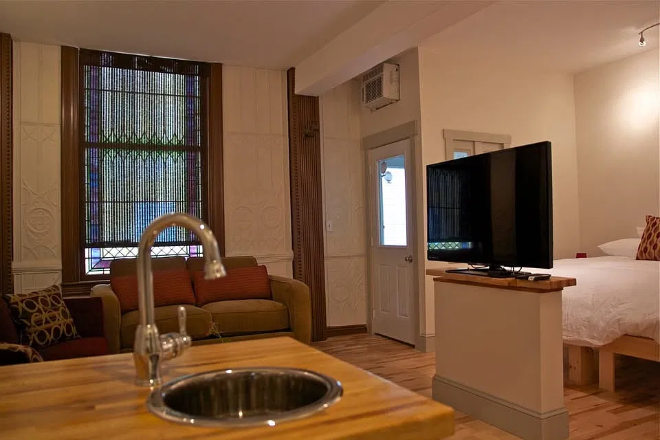 1 bed, 400 sqft, $1,350 — Photo 4