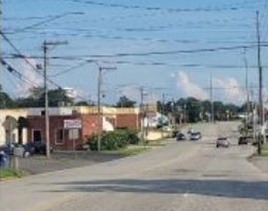 Exterior Neighborhood (street photo)