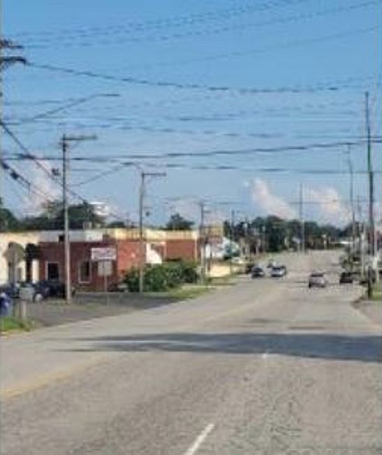 Exterior Neighborhood (street photo)