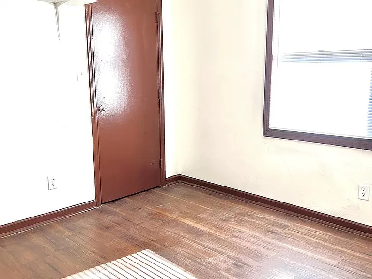 1465 Michigan Ave #B — Photo 11